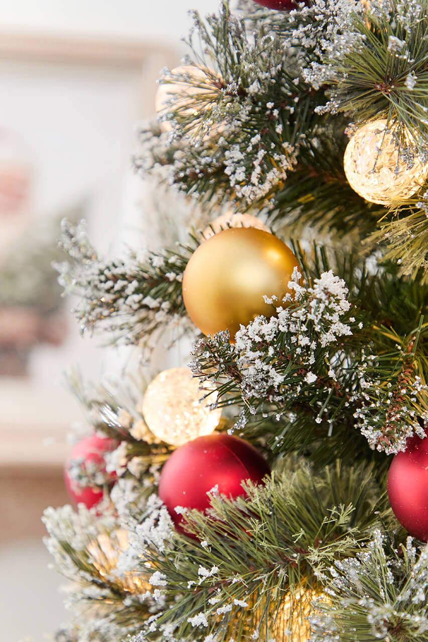 4' Snowy Bristle Mix LED Tree
