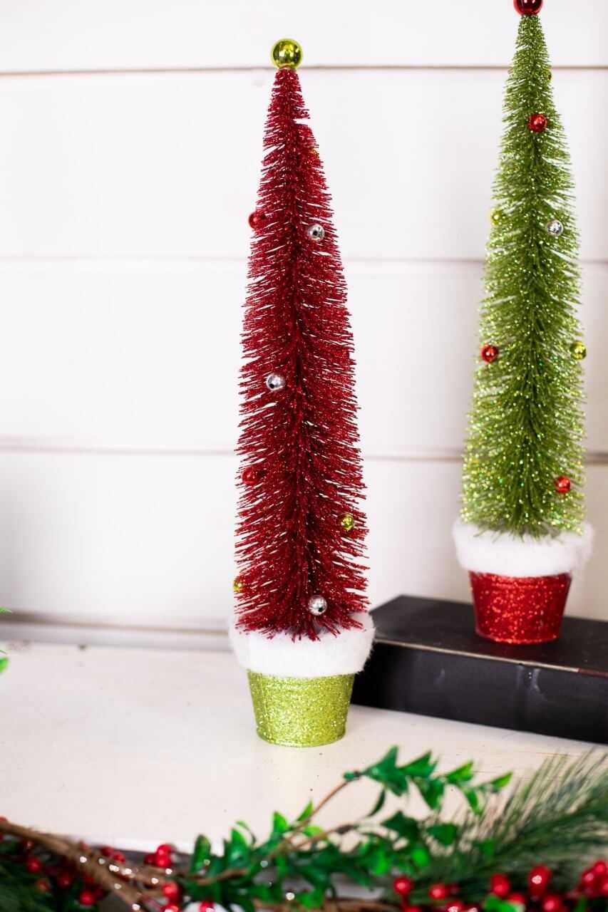 Bottle Brush Very Merry Tree