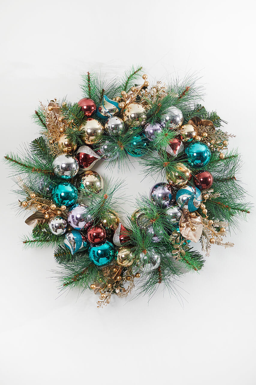 24" Elegant Mixed Wreath