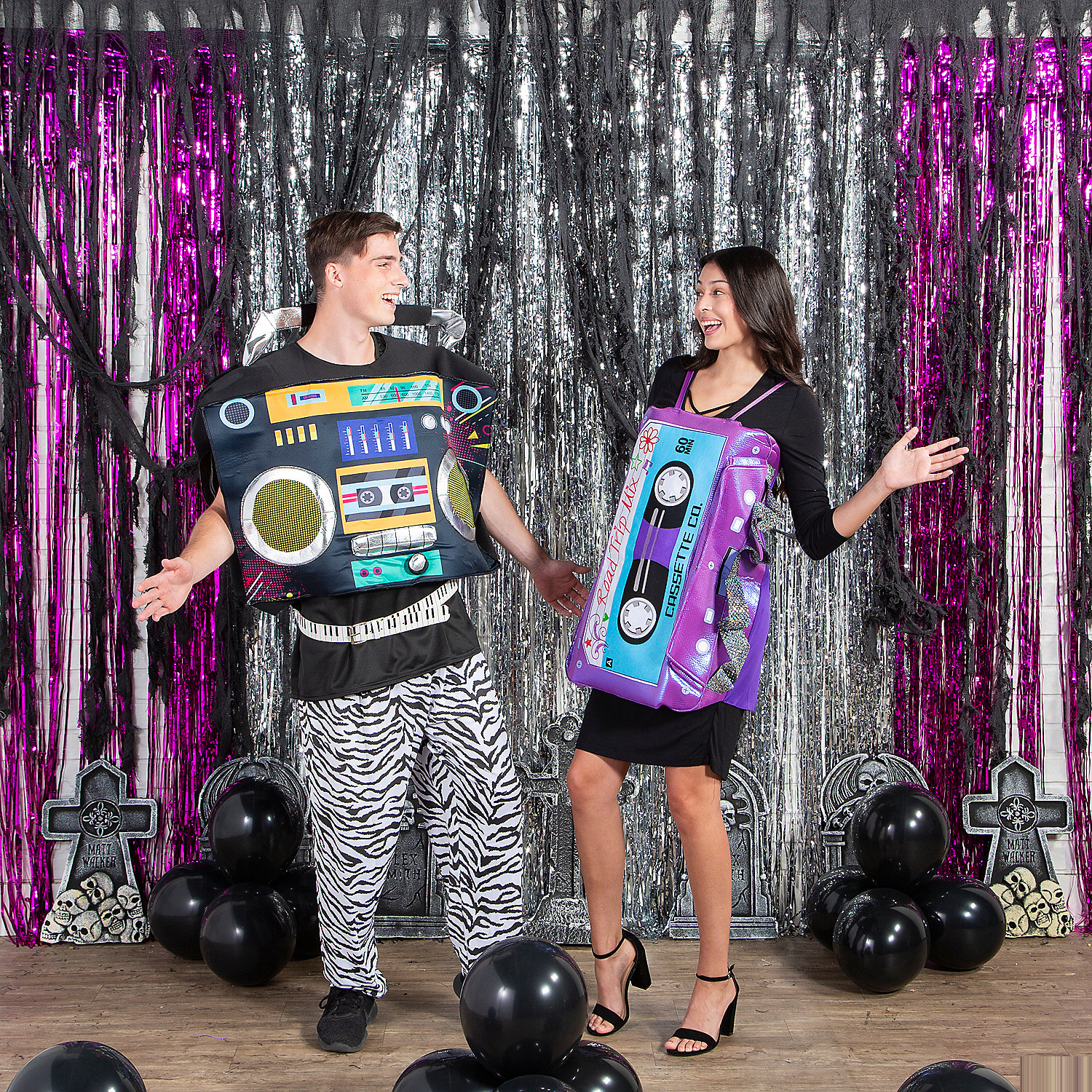 MIX TAPE DRESS BOOM BOX COUPLE