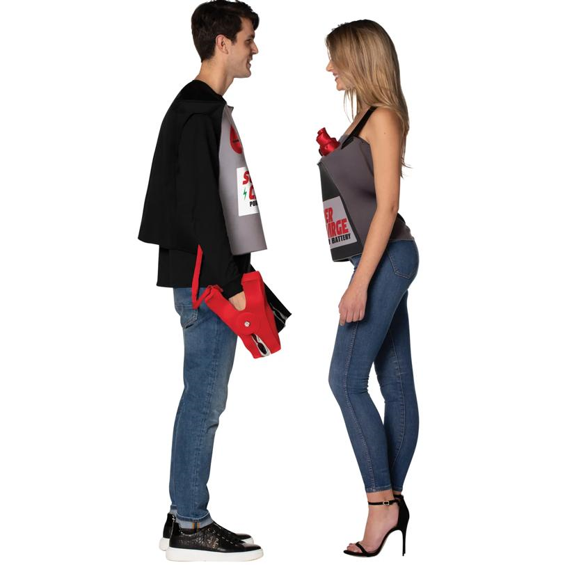 BATTERY JUMPER CABLES COUPLE