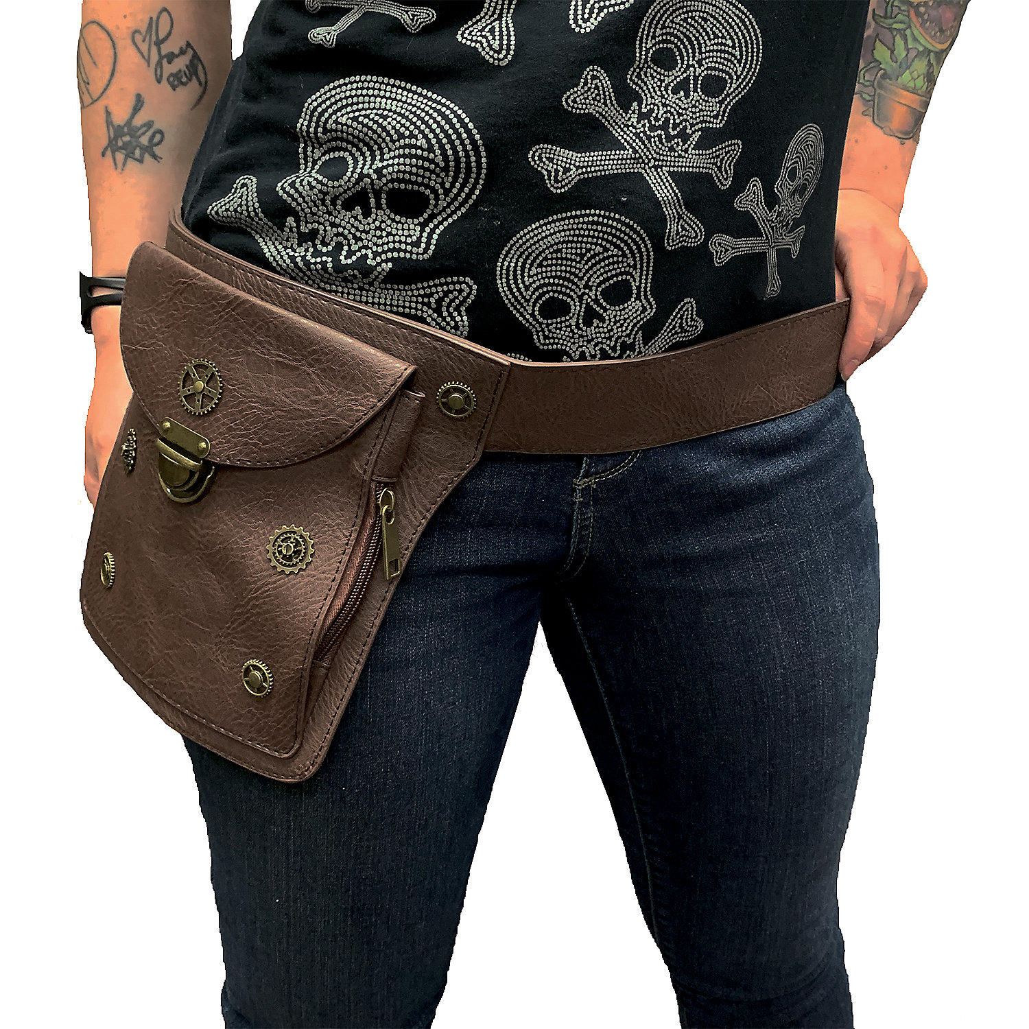 GEAR STUDDED BELT W/POUCH