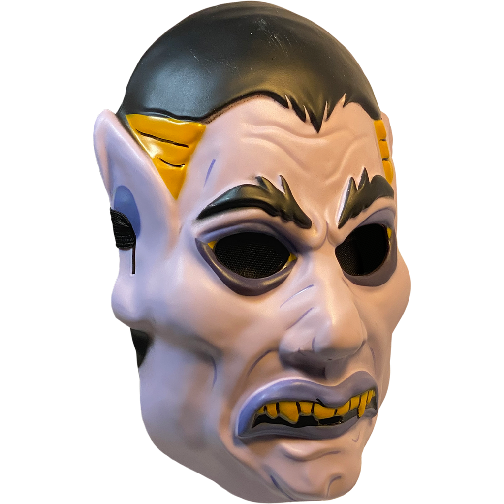 VAMPIRE INJECTION MASK