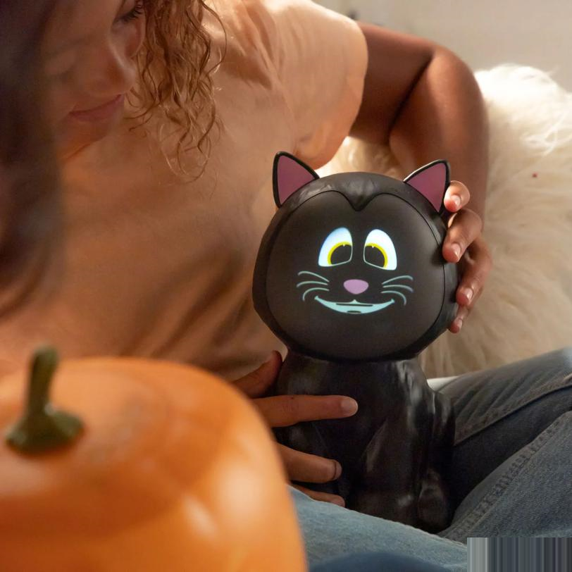 ANIMAT3D Eek the Cat 3D Animated Light-Up Black Cat Halloween Decoration
