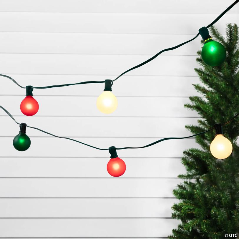Northlight 10-Count Frosted Red  White and Green G50 Globe Patio Lights  9ft Green Wire