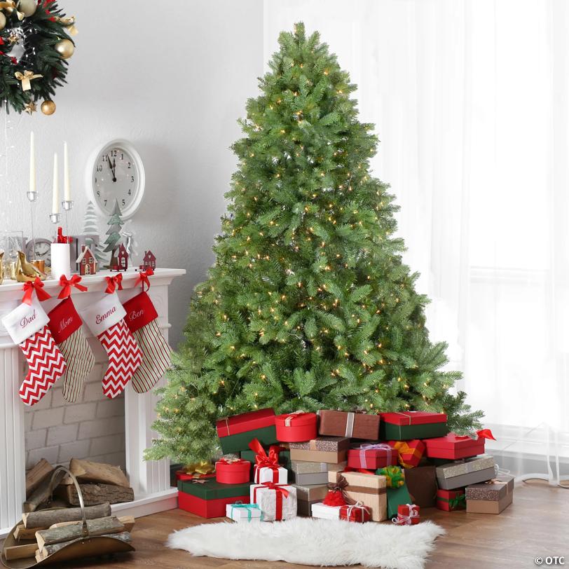 Northlight 7.5' Pre-Lit Noble Fir Full Artificial Christmas Tree - Clear Lights