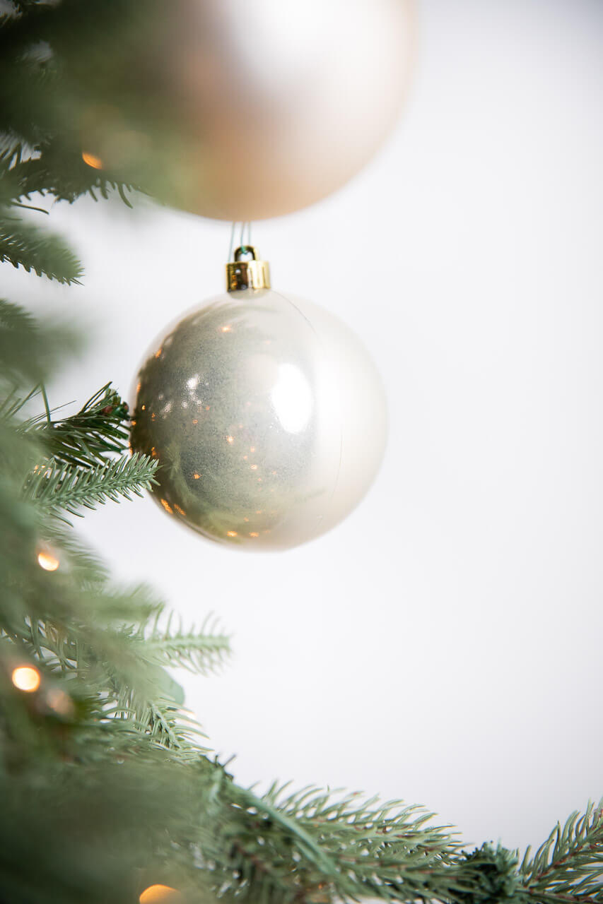 3.1” Shiny/Matte Pearl Shatterproof Ornaments - Set of 6