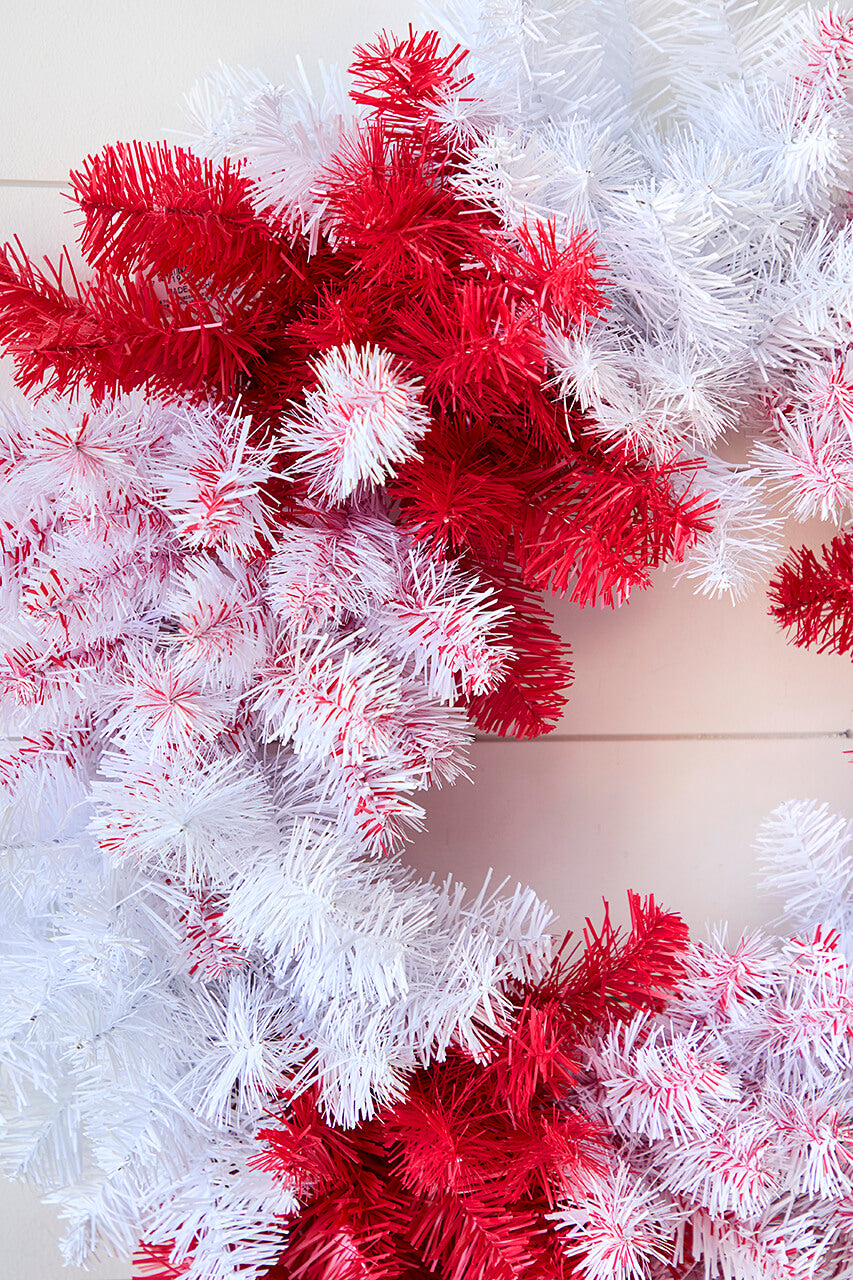 30" Caprico Red/White Wreath